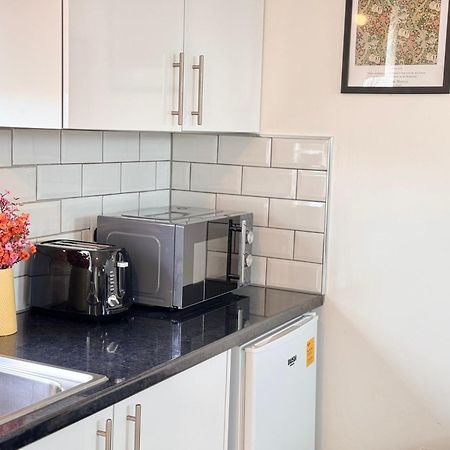 Ideal Studio Loft 30Min To Central London Exterior photo