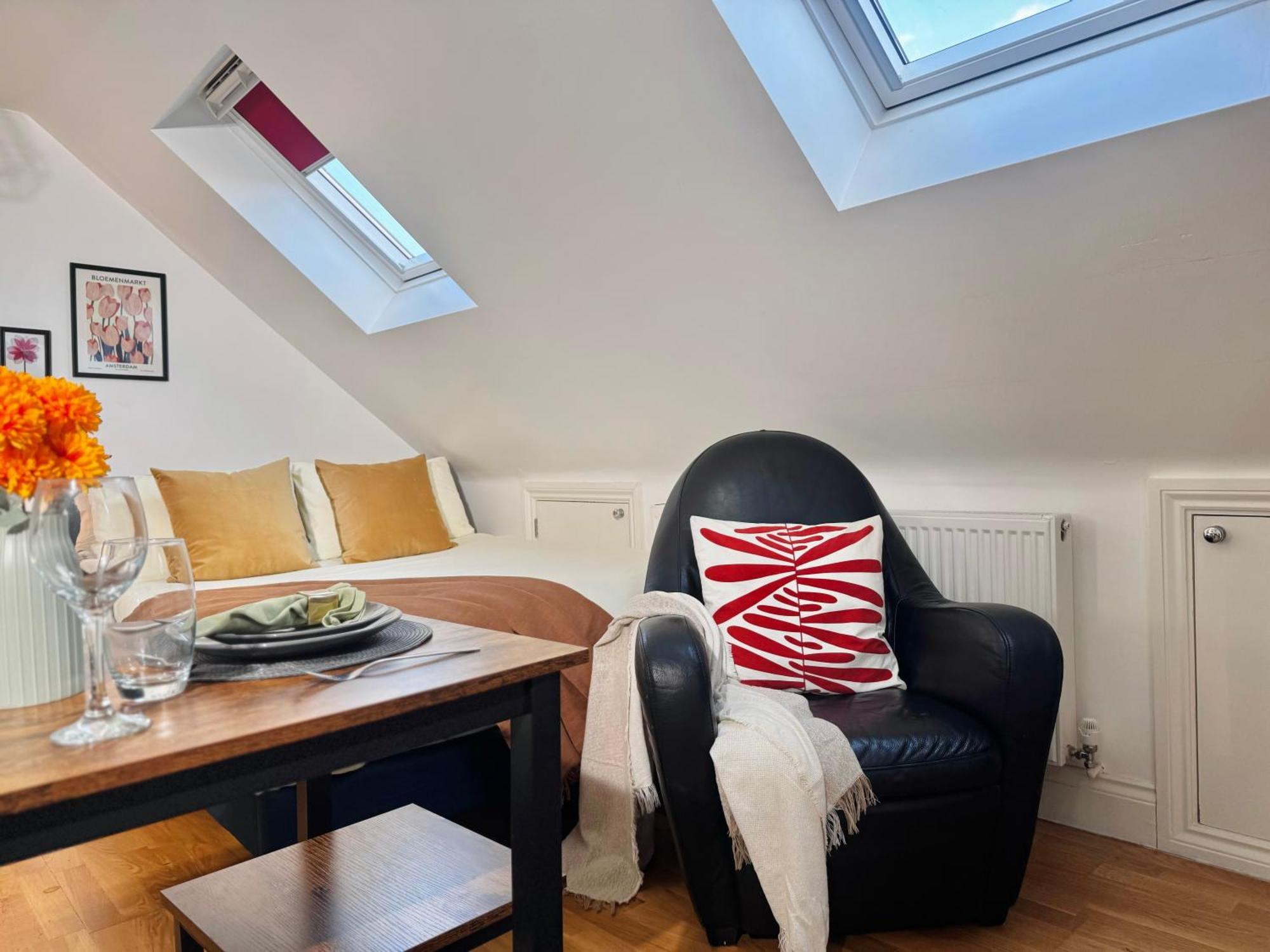 Ideal Studio Loft 30Min To Central London Exterior photo