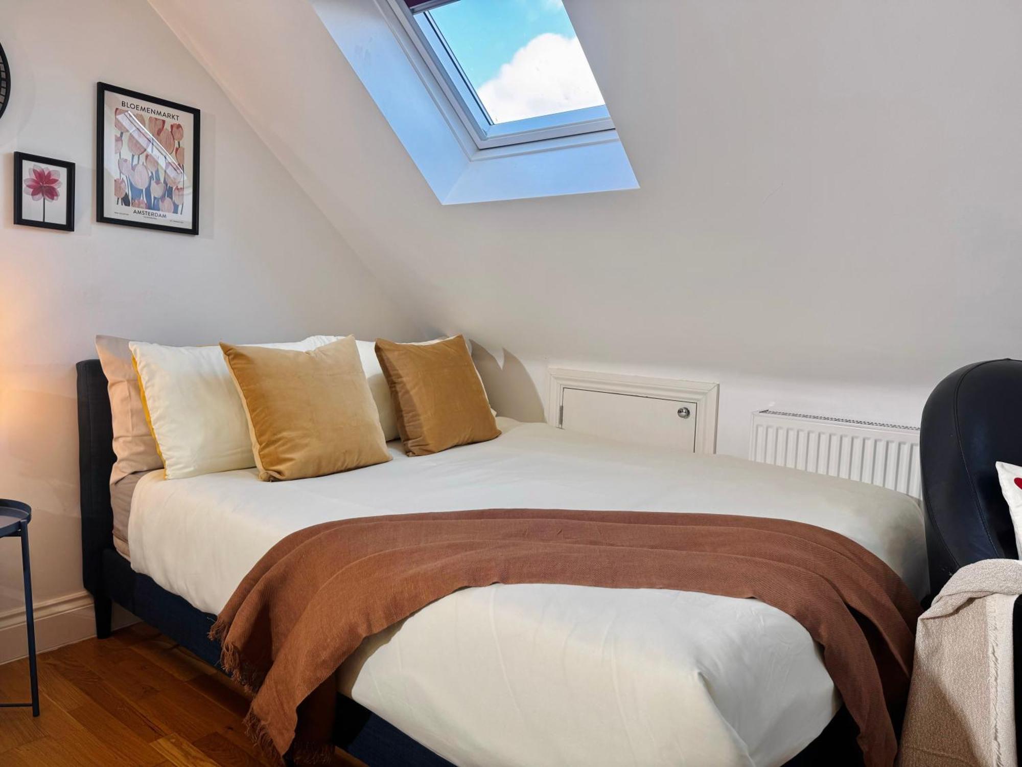 Ideal Studio Loft 30Min To Central London Exterior photo