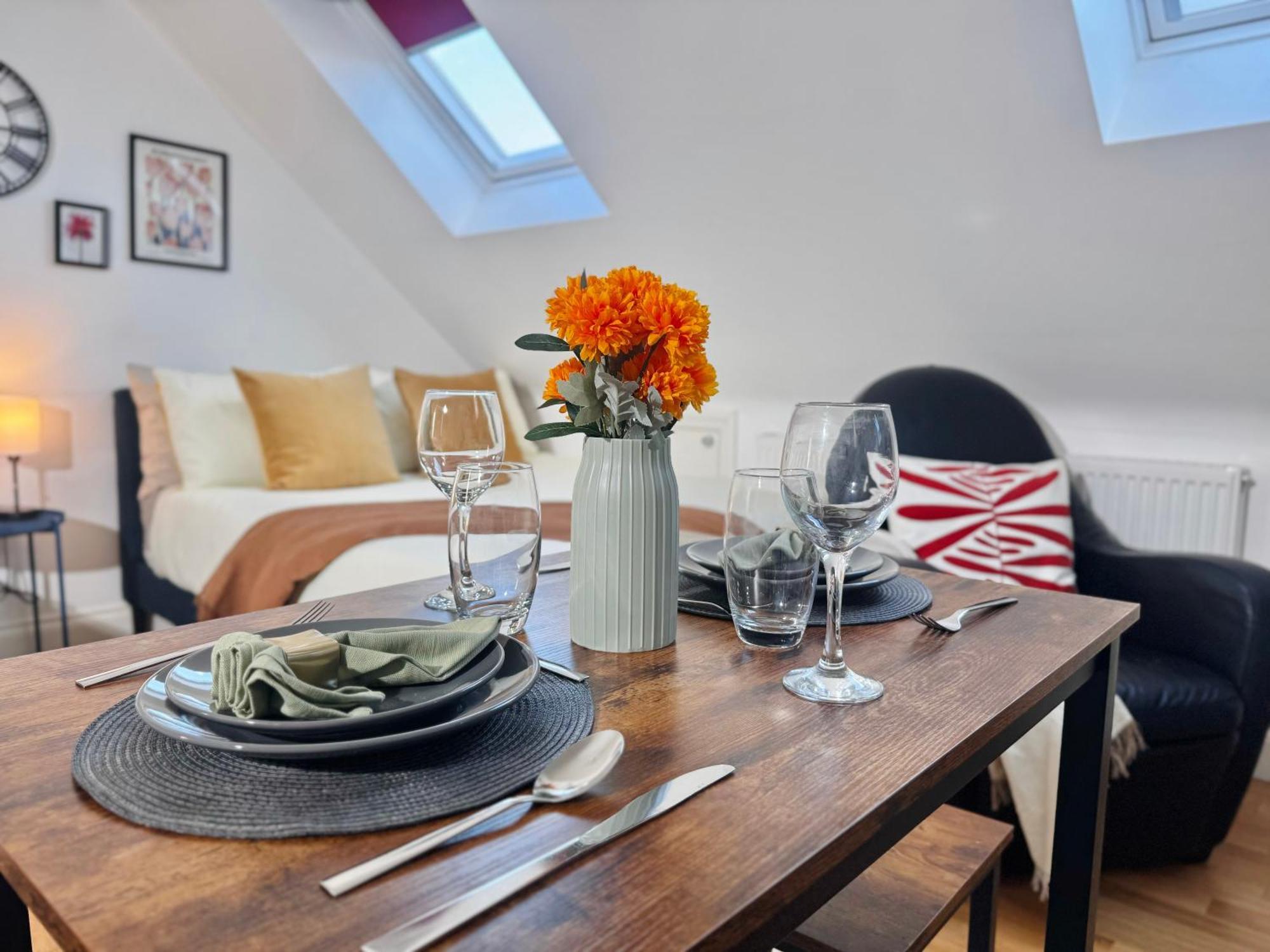 Ideal Studio Loft 30Min To Central London Exterior photo