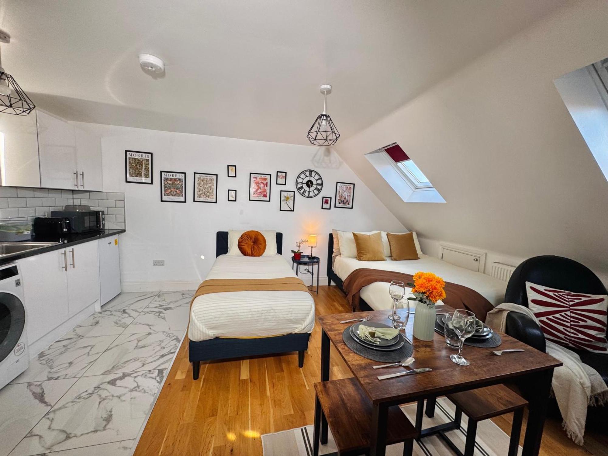 Ideal Studio Loft 30Min To Central London Exterior photo